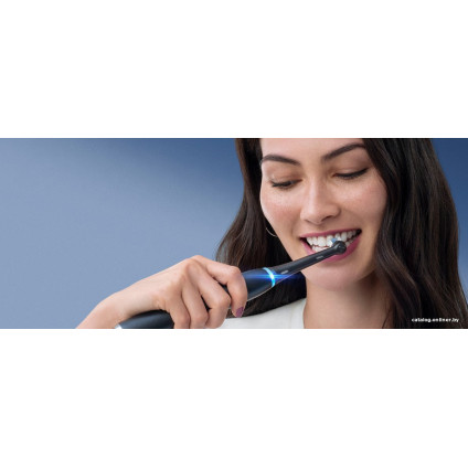 Электрическая зубная щетка Oral-B iO 7 (черный)