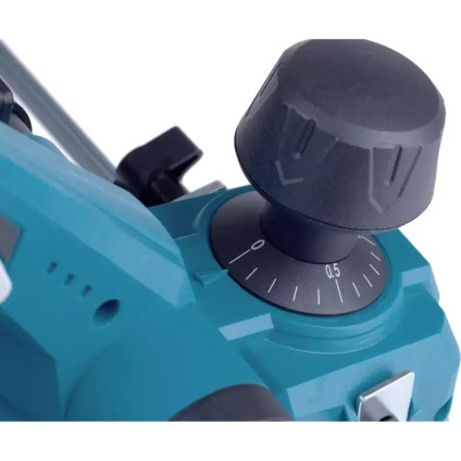 Рубанок Dedra DED7066 (без АКБ)