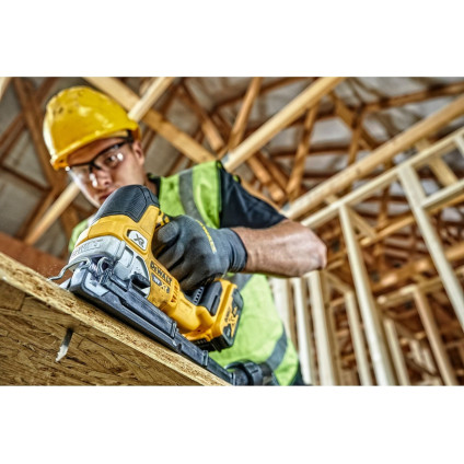 Электролобзик DeWalt DCS334P2 (с 2-мя АКБ, кейс)