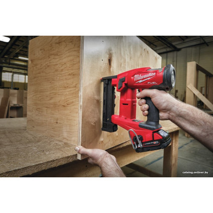 Степлер Milwaukee M18 FNCS18GS-0X 4933471942 (без АКБ)