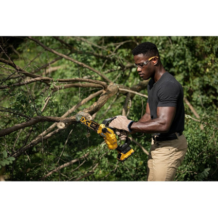 Аккумуляторная пила DeWalt DCMPS520N (без АКБ)