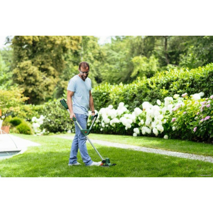 Триммер Bosch Universal GrassCut 18V-26 06008C1D04 (без АКБ)