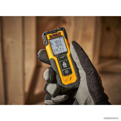 Лазерный дальномер DeWalt DWHT77100