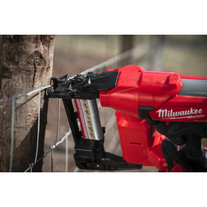 Степлер Milwaukee M18 FUEL M18FFUS-0C 4933479834 (без АКБ, кейс)