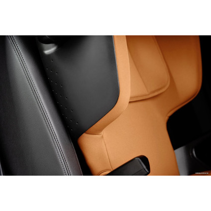 Детское автокресло Britax Romer Kidfix i-Size (golden cognac)