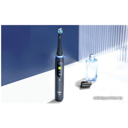 Электрическая зубная щетка Oral-B iO 8n (черный, 2 насадки)