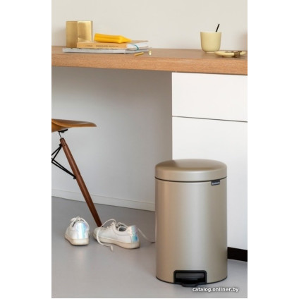 Мусорное ведро Brabantia Pedal Bin NewIcon 12 л (шампань)