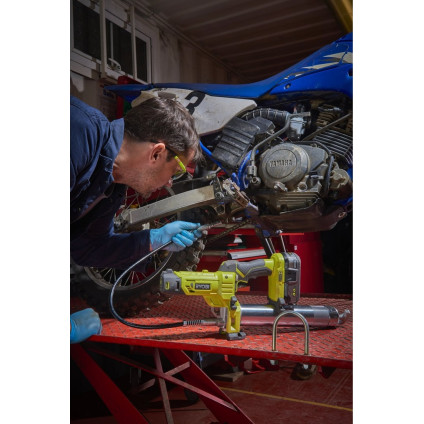 Шприц для смазки Ryobi R18GG-0 5133004643 (без АКБ)