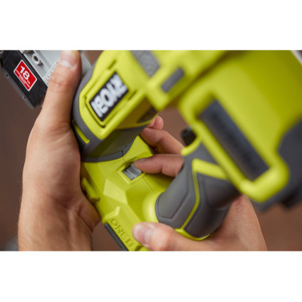 Гвоздезабиватель Ryobi R18GN18-120S 5133005429 (с 1-им АКБ, сумка)