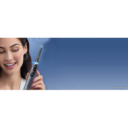 Электрическая зубная щетка Oral-B iO 7 (черный)