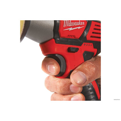 Полировальная машина Milwaukee M12 BPS-0 4933447791 (без АКБ)