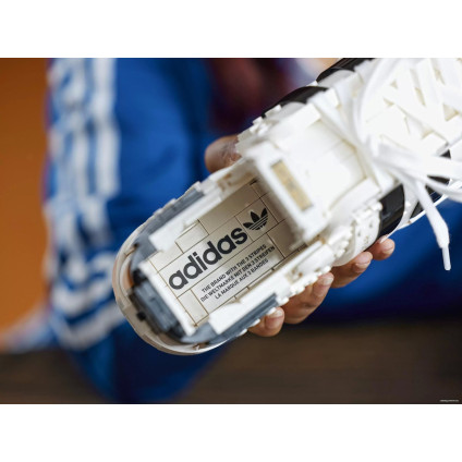 Конструктор LEGO 10282 Кроссовки adidas Originals Superstar