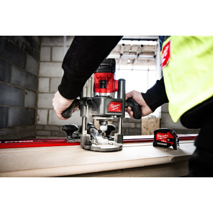 Вертикальный фрезер Milwaukee M18 FR12KIT-0P 4933493305 (без АКБ)