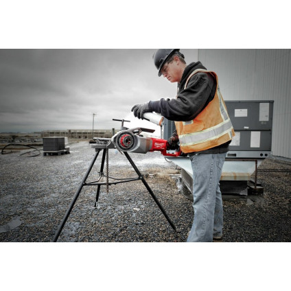 Инструмент для нарезания/восстановления резьбы Milwaukee M18 FUEL M18FPT2-0C 4933478596 (без АКБ)