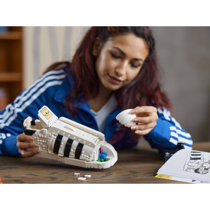 Конструктор LEGO 10282 Кроссовки adidas Originals Superstar