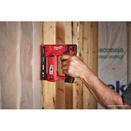 Степлер Milwaukee M12 BST-202X 4933459635 (с 2-мя АКБ)