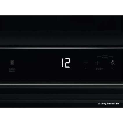 Винный шкаф Electrolux EWUS040B8B