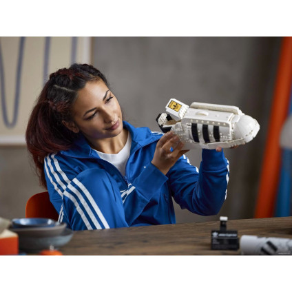 Конструктор LEGO 10282 Кроссовки adidas Originals Superstar