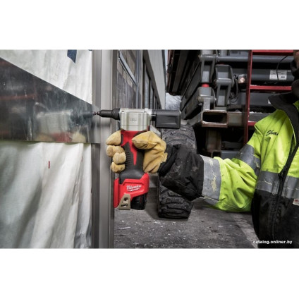 Заклепочник Milwaukee M12 M12BPRT-201X 4933464405 (с АКБ)