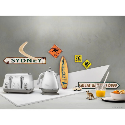 Электрический чайник DeLonghi Icona Capitals KBOC2001.W