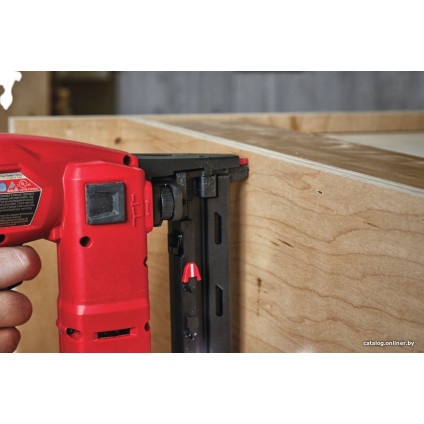 Степлер Milwaukee M18 FNCS18GS-0X 4933471942 (без АКБ)