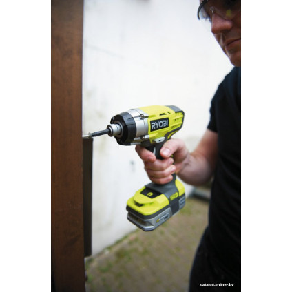 Винтоверт Ryobi RID1801M