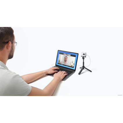 Экшен-камера Insta360 GO3 64GB (арктический белый)