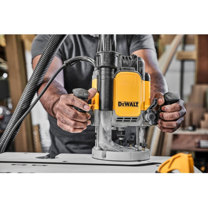 Вертикальный фрезер DeWalt DWE625KT (кейс)