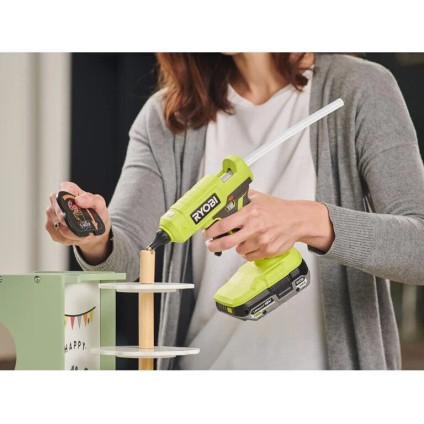 Термоклеевой пистолет Ryobi RGLU18-0 (без АКБ)