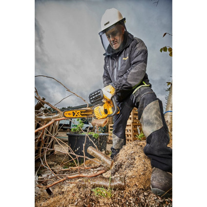 Аккумуляторная пила DeWalt DCM565P1 (с 1-им АКБ)