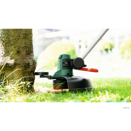 Триммер Bosch Universal GrassCut 18V-26 06008C1D04 (без АКБ)