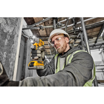 Винтоверт DeWalt DCF840NT (без АКБ, кейс)