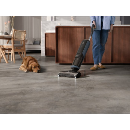 Вертикальный моющий пылесос Electrolux Aqua Ultimate 800 Wet&Dry EW81U3DB