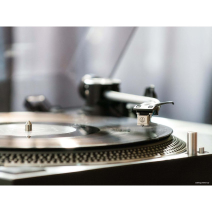 Виниловый проигрыватель Lenco L-3808 (черный)