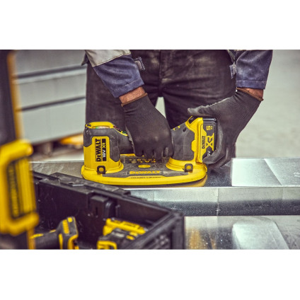 Стеклодомкрат (присоска для стекла и плитки) DeWalt DCE590N-XJ (без АКБ)