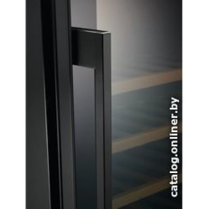 Винный шкаф AEG AWUS020B5B