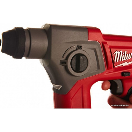 Milwaukee M12 FUEL M12FPP4C-624PEU (перфоратор, сабельная пила, шуруповерт, фонарь, 3 АКБ, кейс)