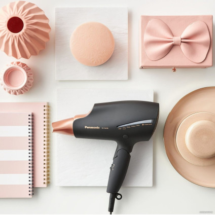Фен Panasonic EH-NA98-K825