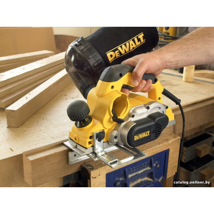 Рубанок DeWalt D26500K