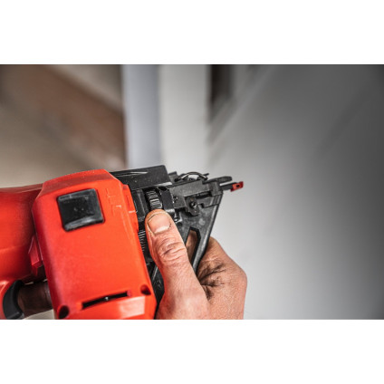 Гвоздезабиватель Milwaukee M18 FN15GA-0X Fuel 4933478091 (без АКБ, кейс)