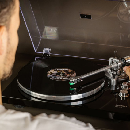 Виниловый проигрыватель Lenco LBT-215BK