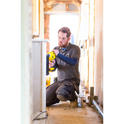 Гвоздезабиватель Stanley FMC792B (без АКБ)