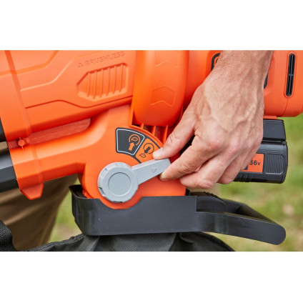 Колесная воздуходувка Black & Decker BCBLV3625L1-QW (с 1-им АКБ)
