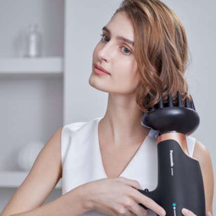 Фен Panasonic EH-NA63C-N825