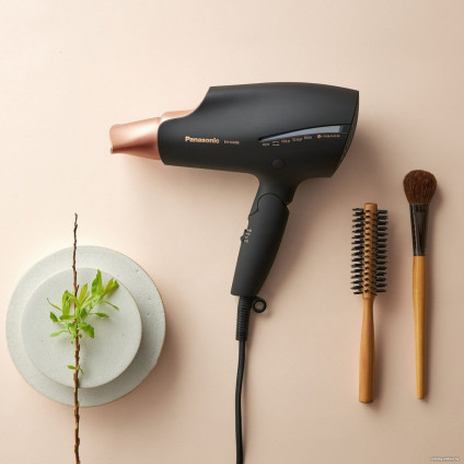 Фен Panasonic EH-NA98-K825