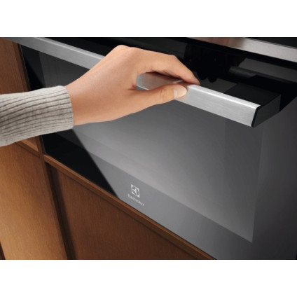 Микроволновая печь Electrolux MealAssist 700 EVM8E09X