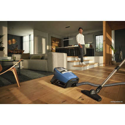 Пылесос Miele Blizzard CX1 Parquet SKCF5 (голубой)