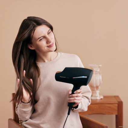 Фен Panasonic EH-NA9J-K825