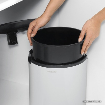 Мусорное ведро Brabantia Built in Bin 15 л (белый)