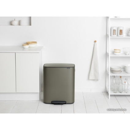 Мусорное ведро Brabantia Bo Pedal Bin 60 л (платиновый)